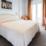 מלון Acapulco 4*