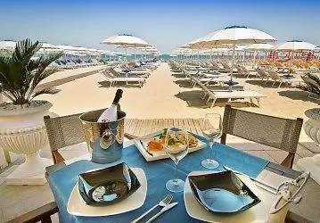 מלון Acapulco 4*